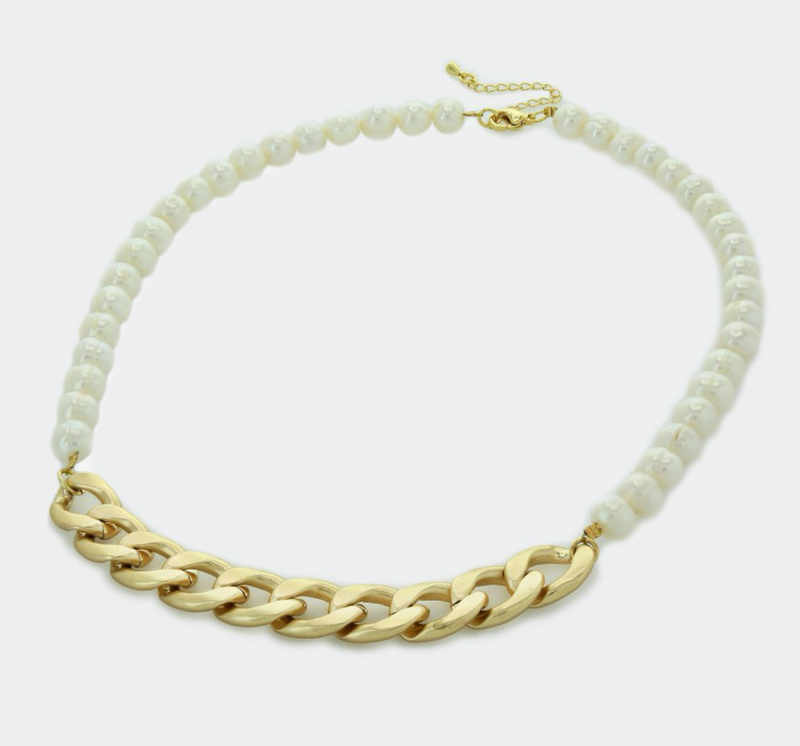 Freshwater Pearl Necklace with Curb Chain